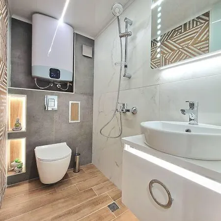Apartament Luxury Apartment. 75 Inches Tv Warna