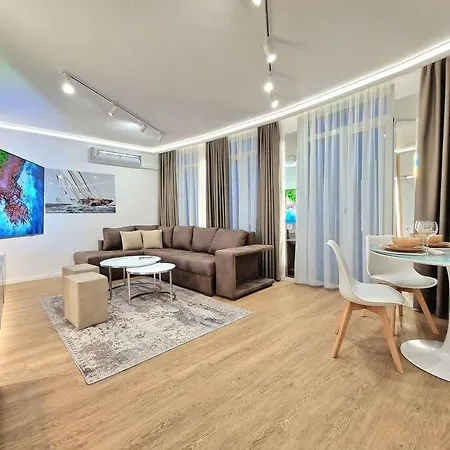 Apartament Luxury Apartment. 75 Inches Tv *