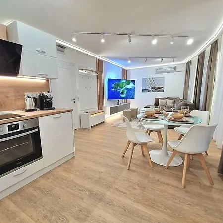 Apartament Luxury Apartment. 75 Inches Tv *