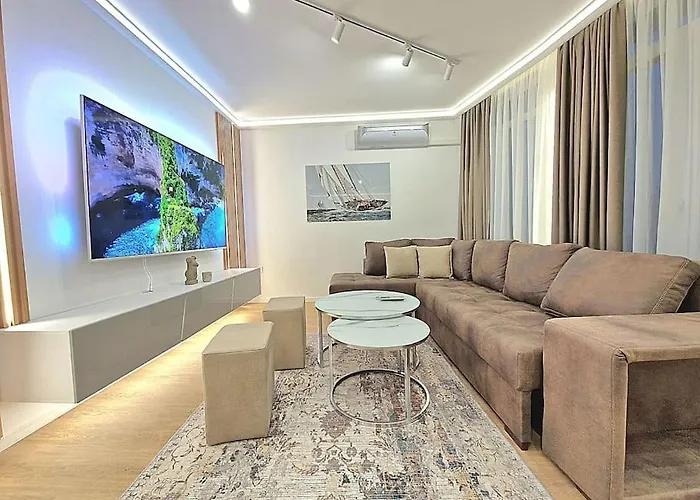 Luxury Apartment. 75 Inches Tv Appartamento