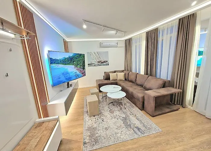 Luxury Apartment. 75 Inches Tv Appartamento Varna