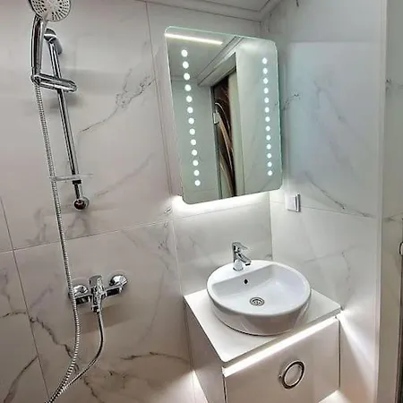 Luxury Apartment. 75 Inches Tv Appartamento *