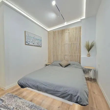Luxury Apartment. 75 Inches Tv Apartment Varna